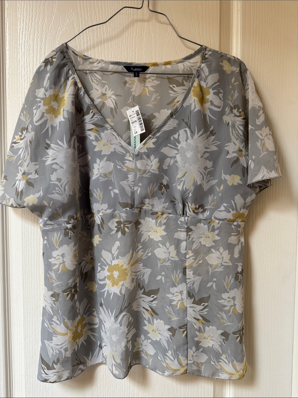 Reitmans Gray Floral V-Neck Short Sleeve Blouse with Yellow Accents